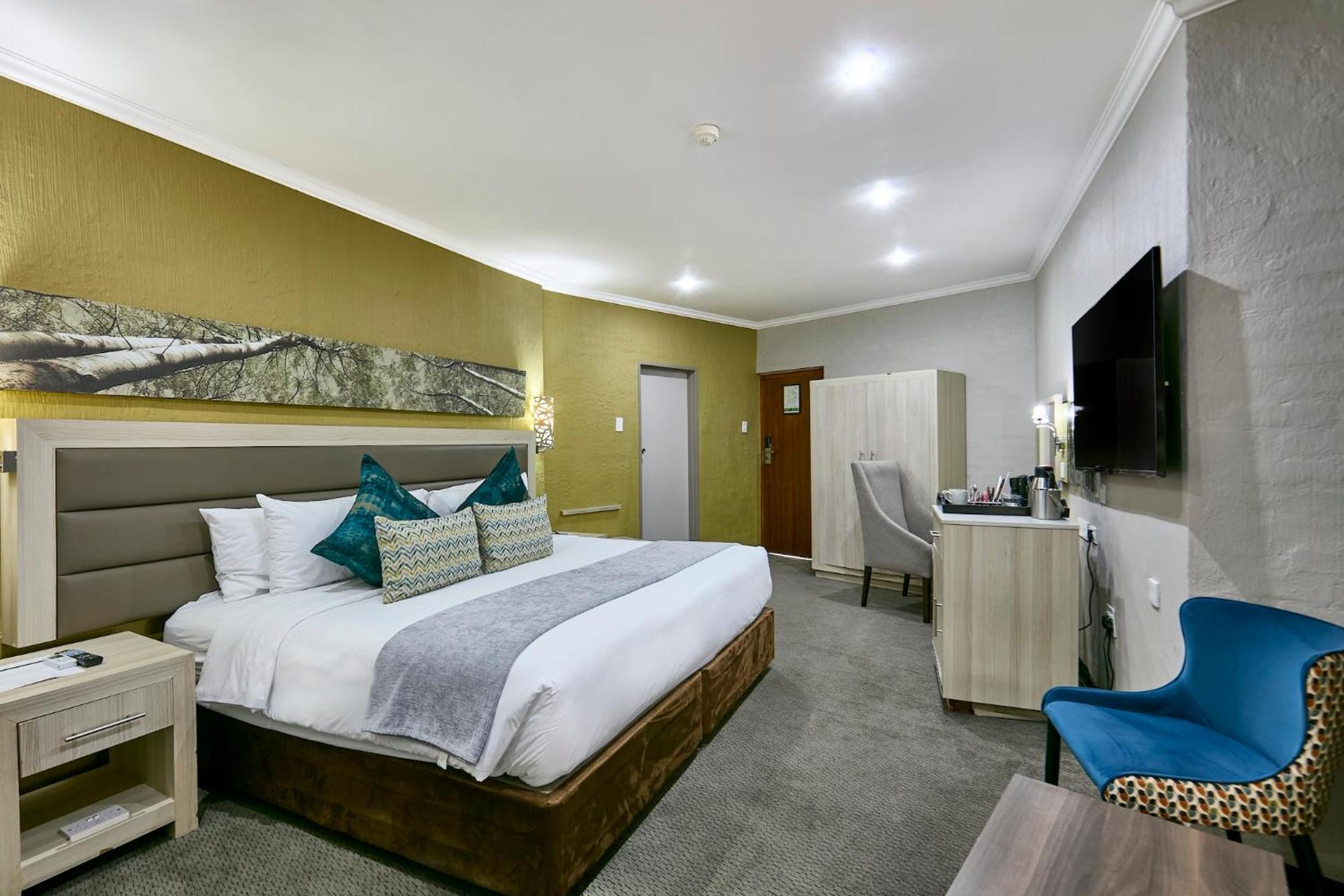 Cresta Marang Gardens Hotel Francistown Exterior photo