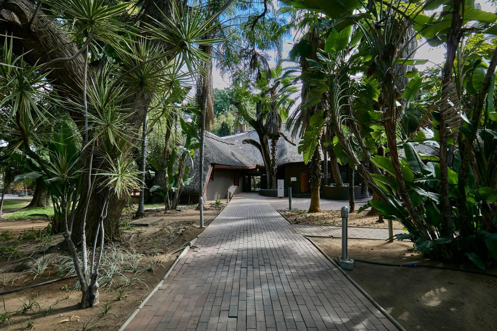 Cresta Marang Gardens Hotel Francistown Exterior photo